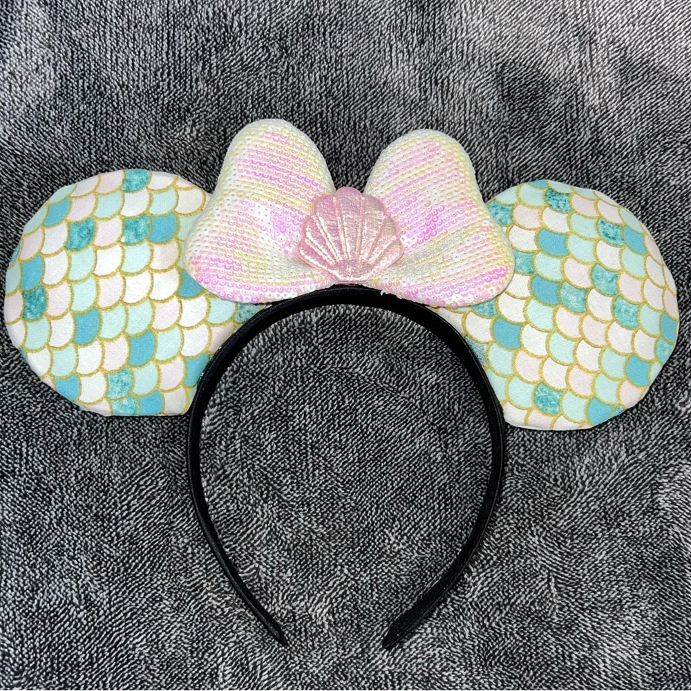 Mermaid Scale Minnie Ears with Pink Iridescent Bow & Seashell